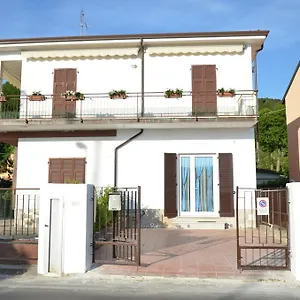 la-perla-del-magra-holidays-house.hotelitalianriviera.com/